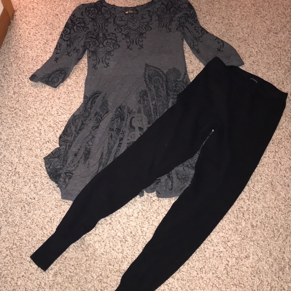 Size L Knit Tunic and Victoria’s Secret Legging