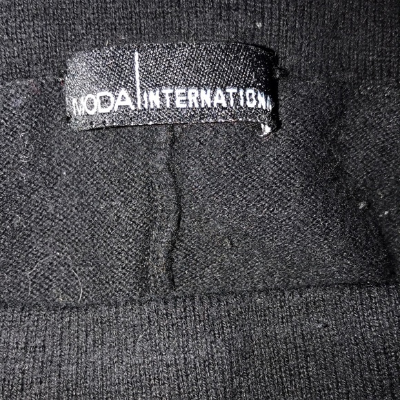 Size L Knit Tunic and Victoria’s Secret Legging - Picture 6 of 6