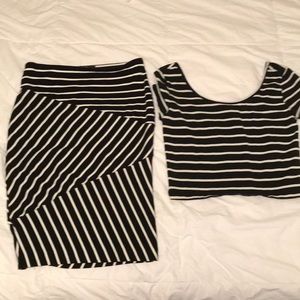*Sale* Mossimo crop top and skirt. Top M, bottom S