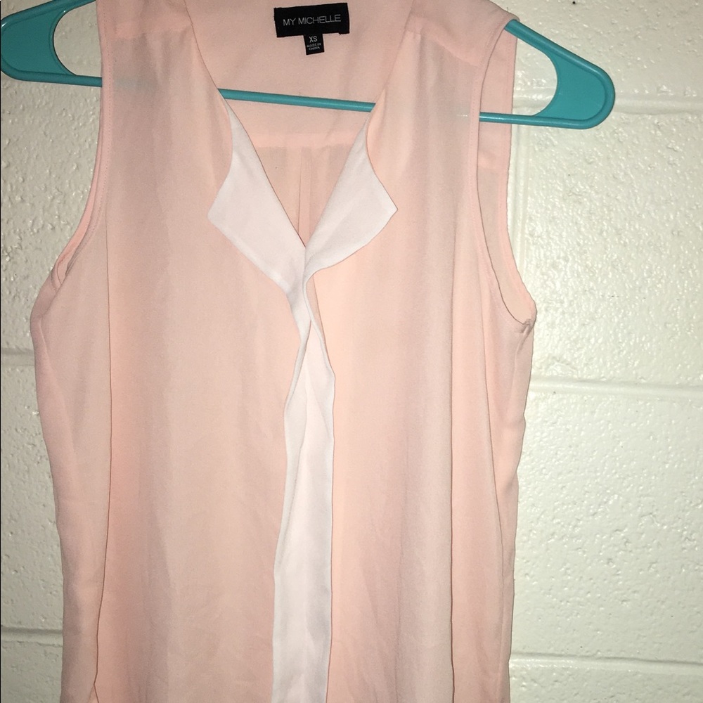 Baby pink flowy sleeveless top