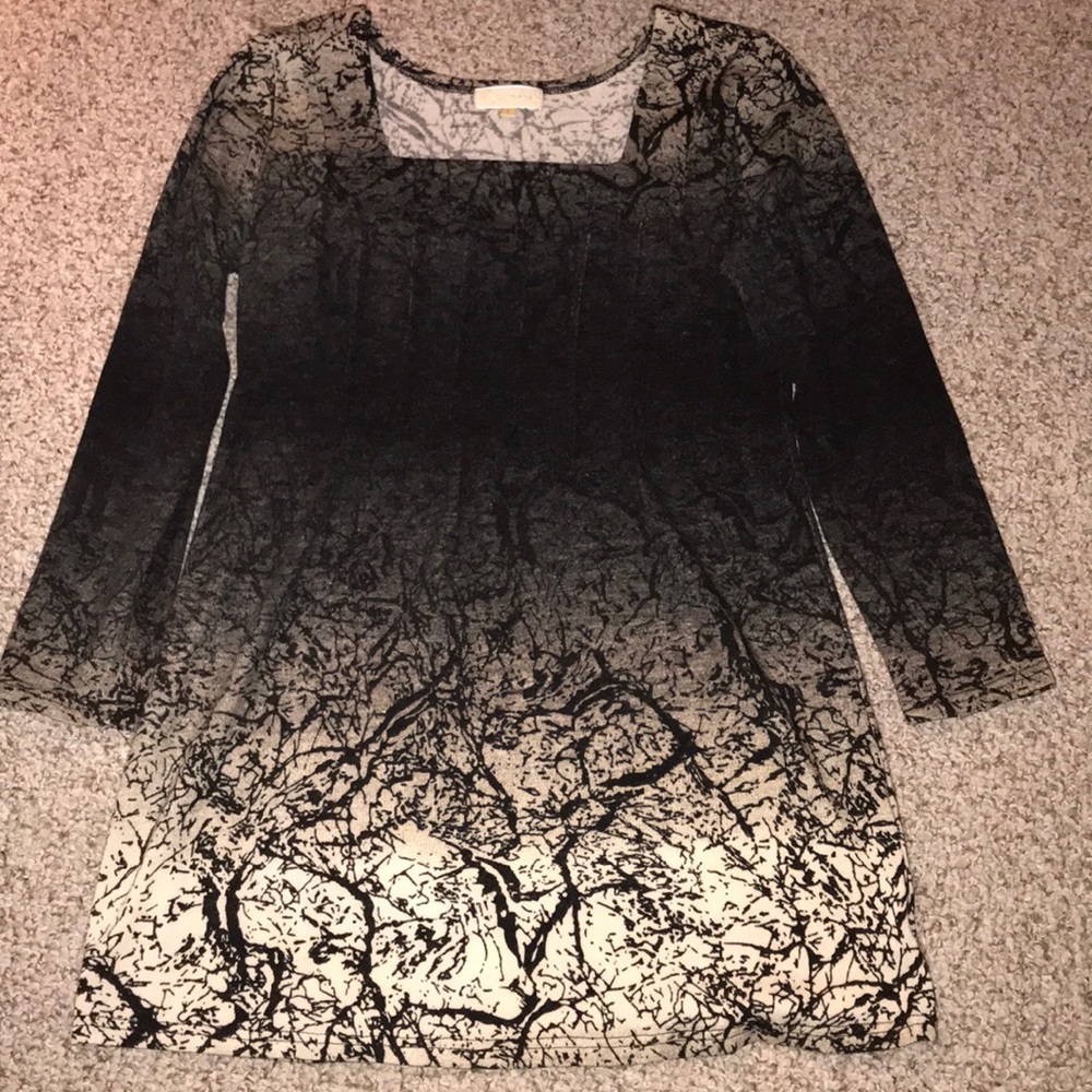 Size L Tunic with Long Sleeves