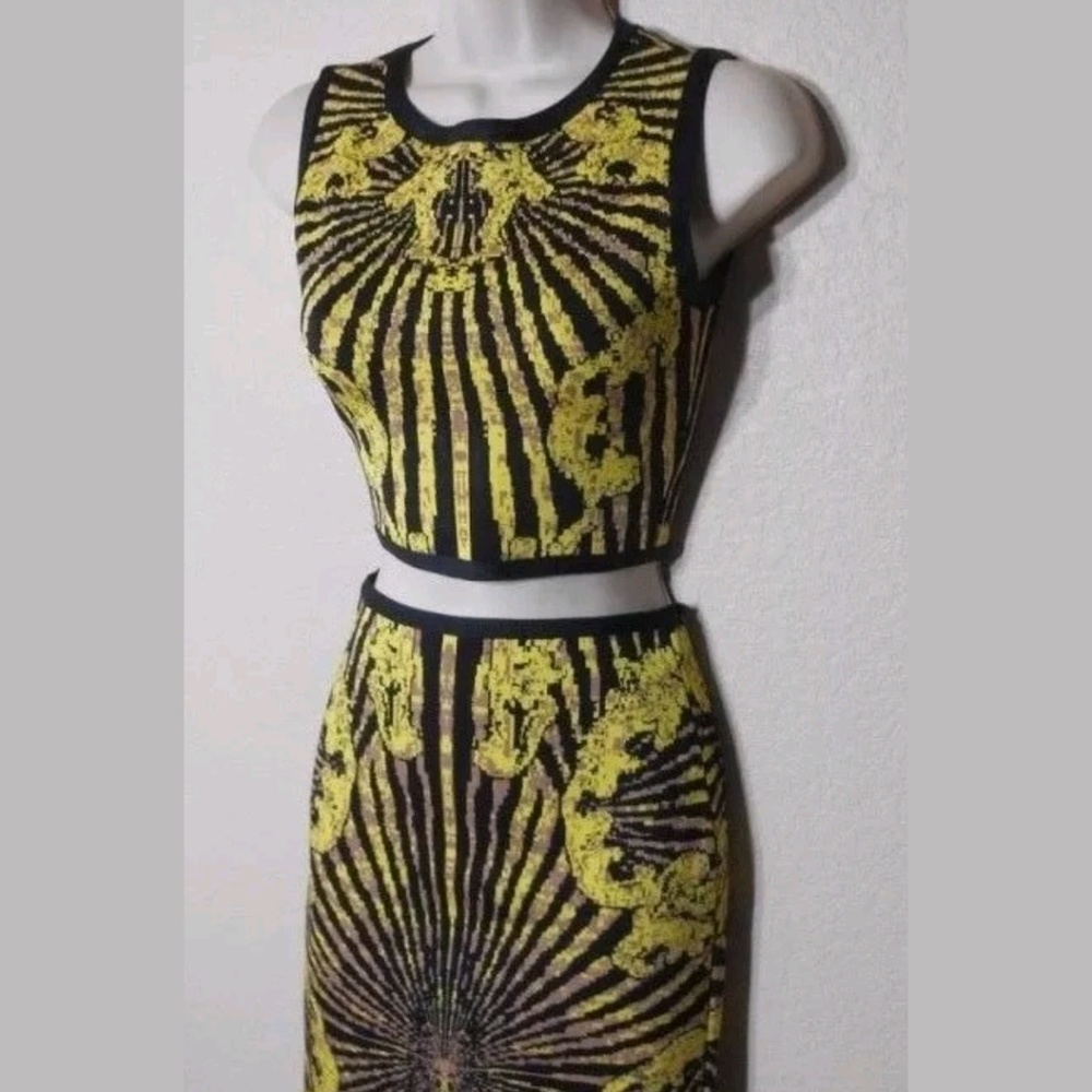 ⬇️$89 Crop Top Pencil Skirt Bandage Jacquard sz L