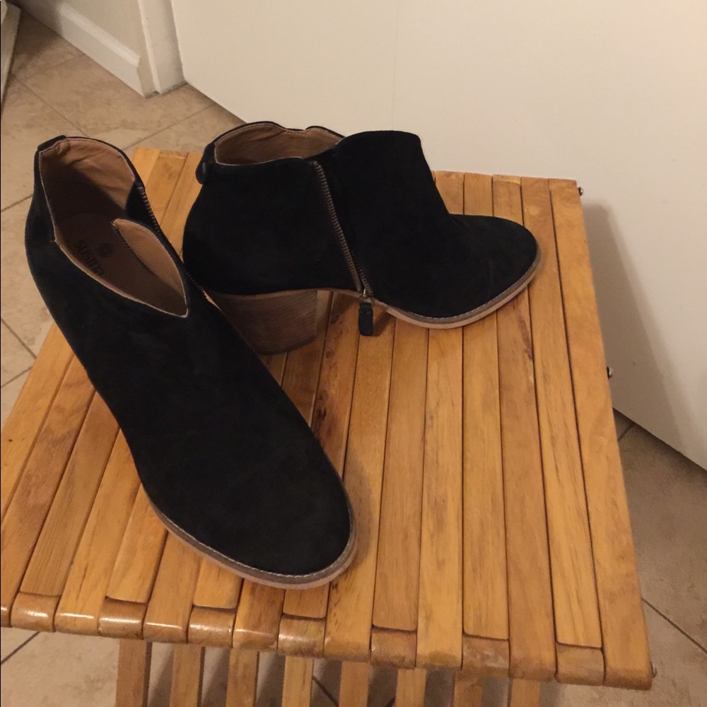 Black suede bootie