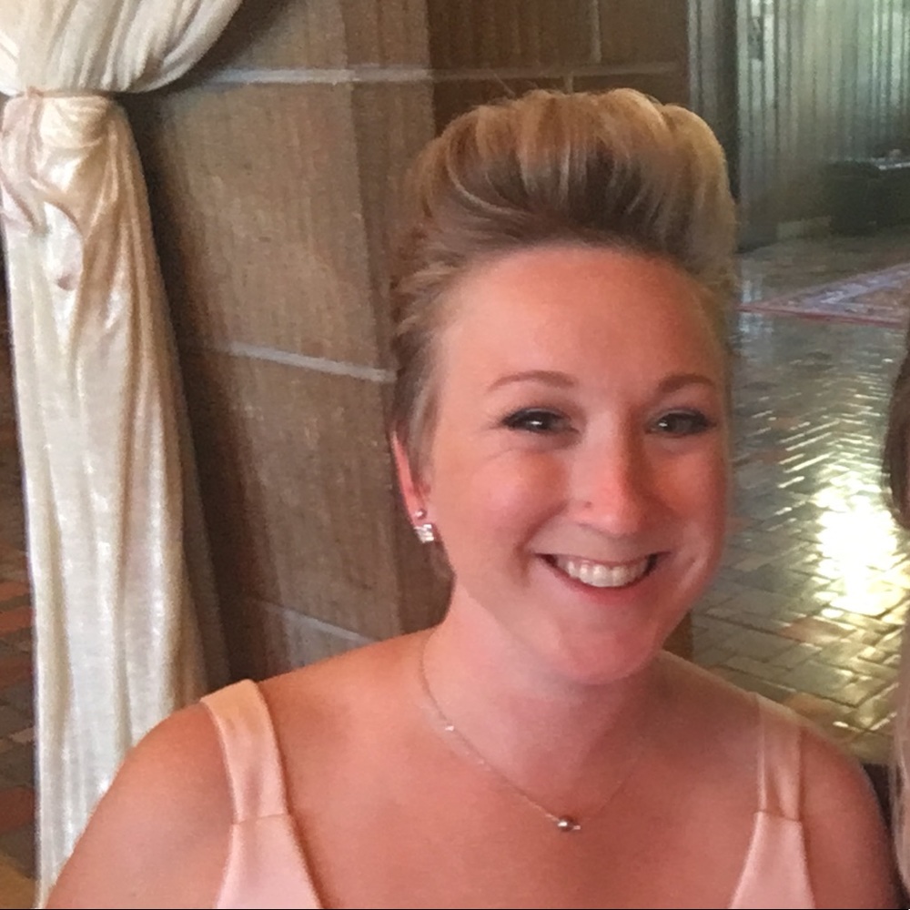 Meet your Posher, Courtney