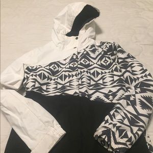 Super stylish ski /snowboard jacket - Small