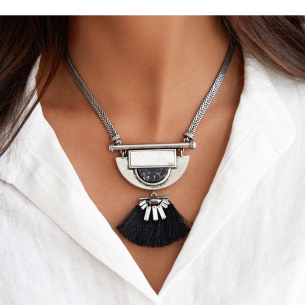 Chloe & Isabel convertible necklace