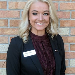 Meet your Posher, Ashley