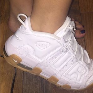 BRAND NEW NIKE AIR UPTEMPO YOUTH SIZE 7