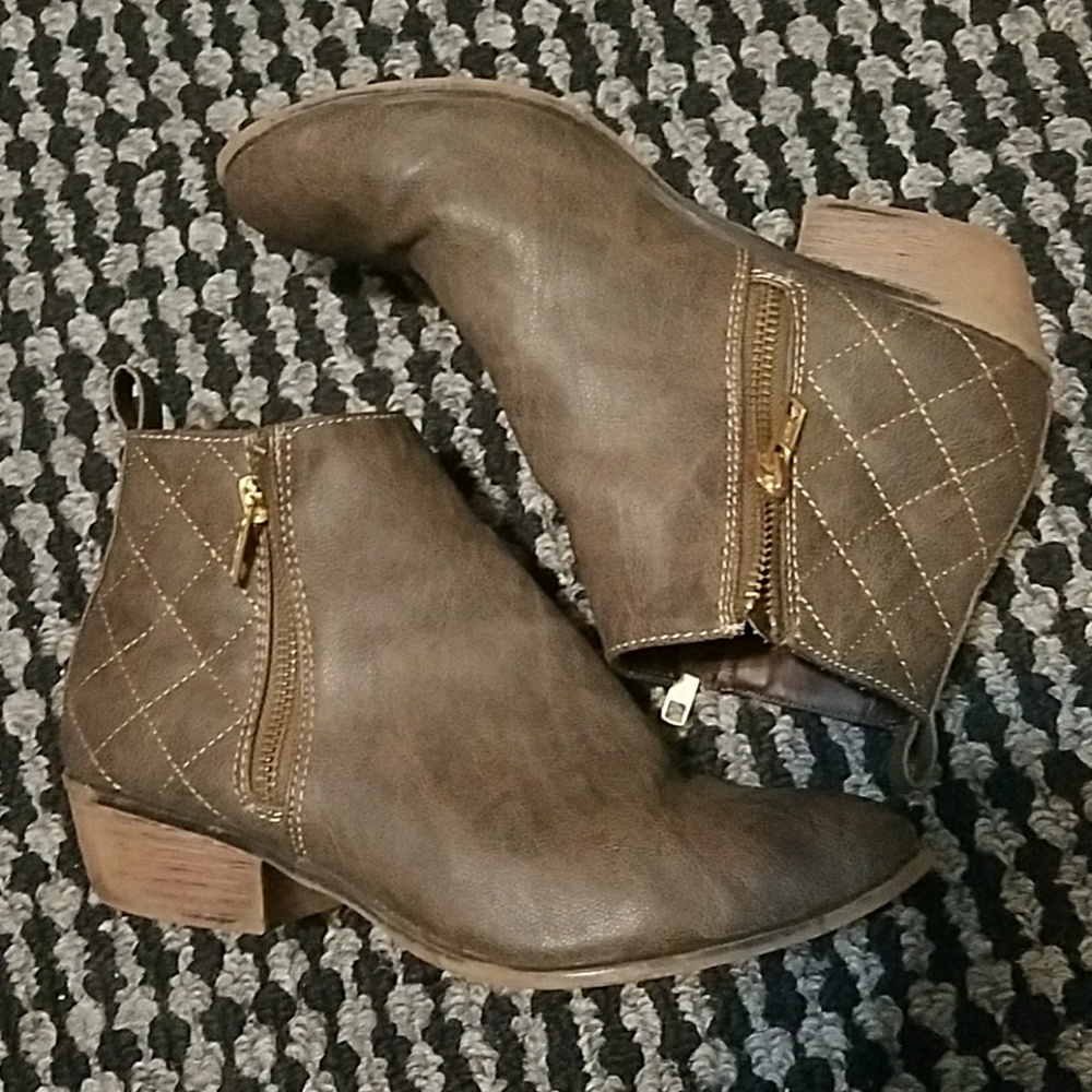 Mossimo ankle boots