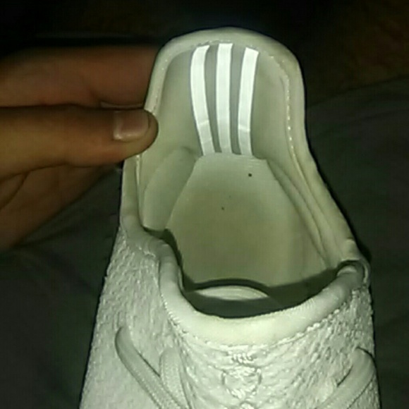 Yeezy350 v2 cream white