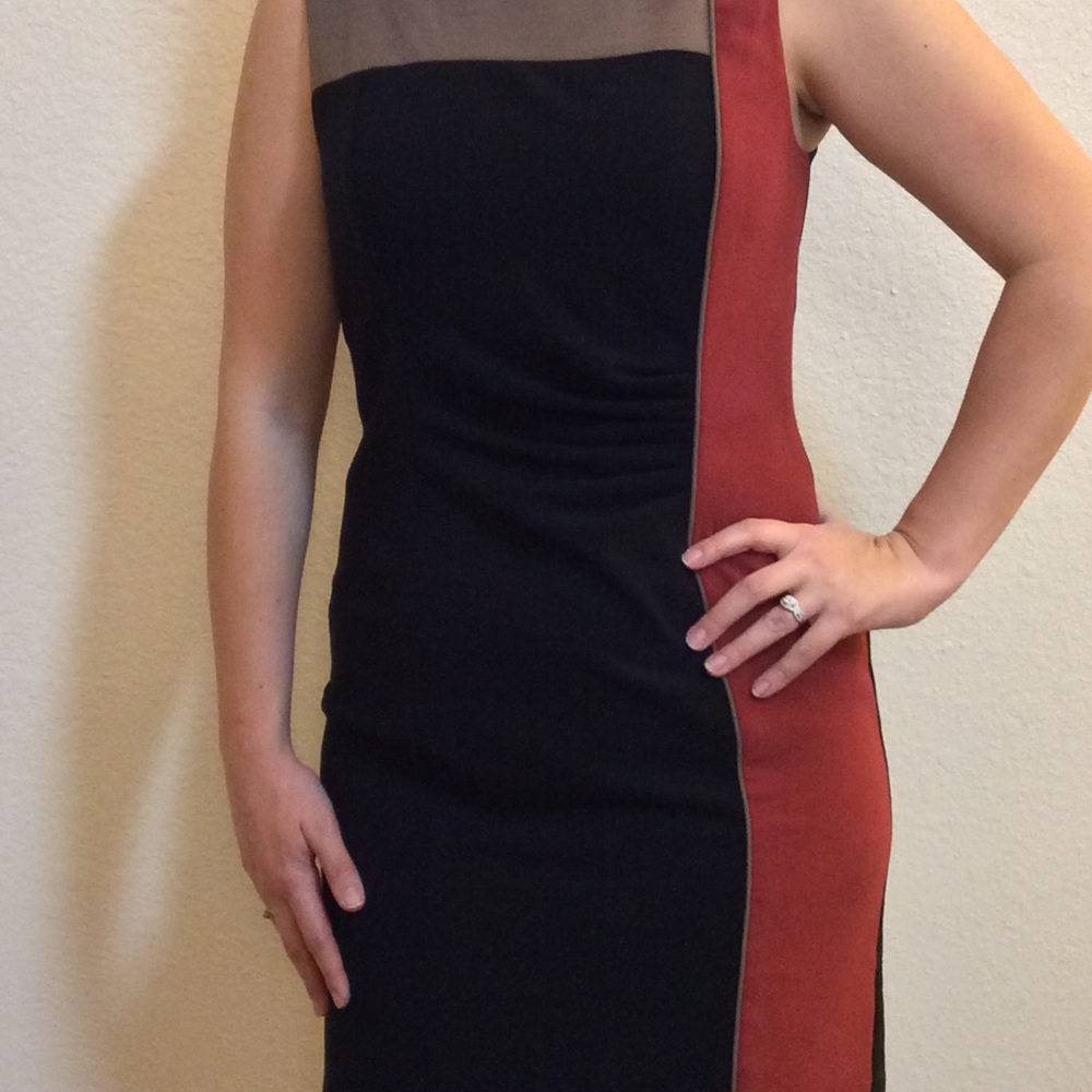 Vince Camuto slimming Dress