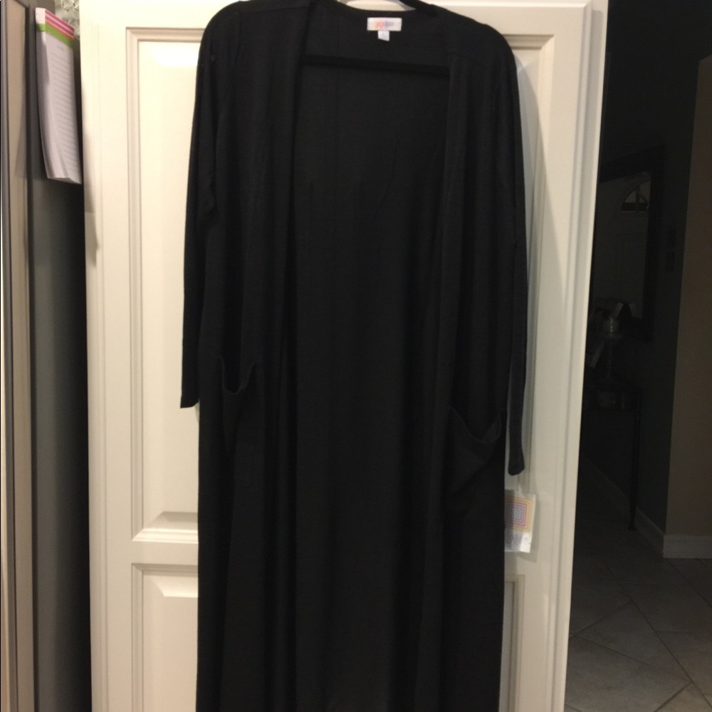 LuLaRoe L Noir Sarah