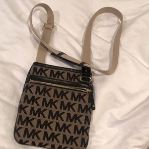 Michael kors cross body. Barely used