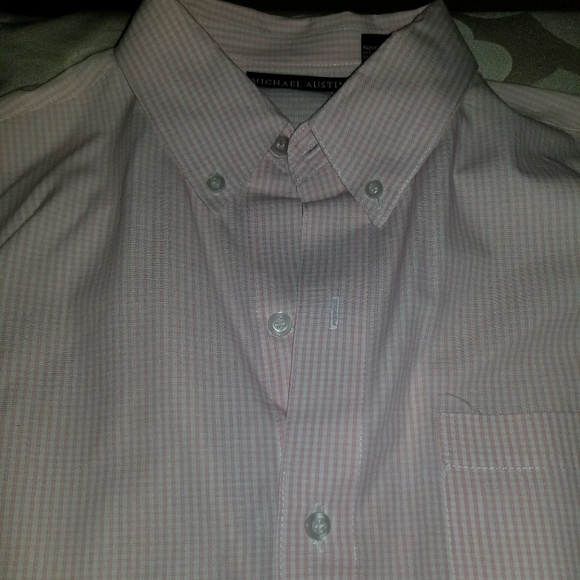 Button down - Picture 3 of 3