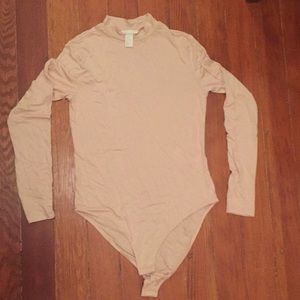H&M blush bodysuit NWOT medium