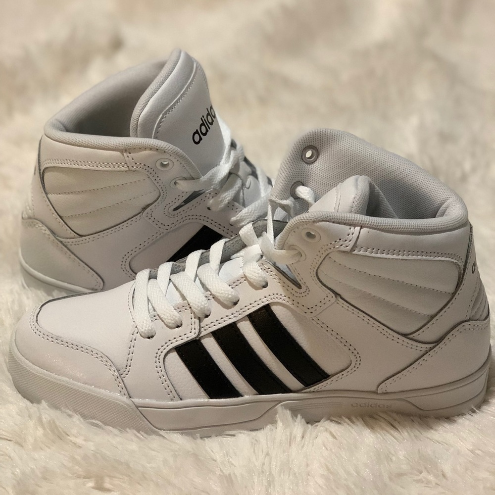 NIB Adidas Raleigh Mid Sneaker