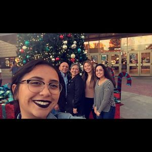 Meet your Posher, Elena