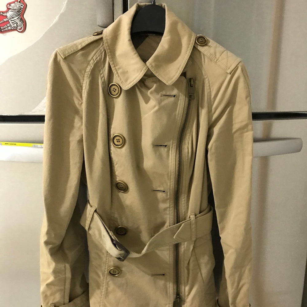 💜BNWOT Short Burberry Brit Trench💜