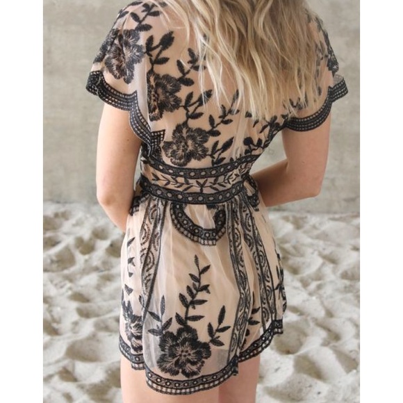 HONEY BELLE lace floral embroidered romper. - Picture 3 of 3