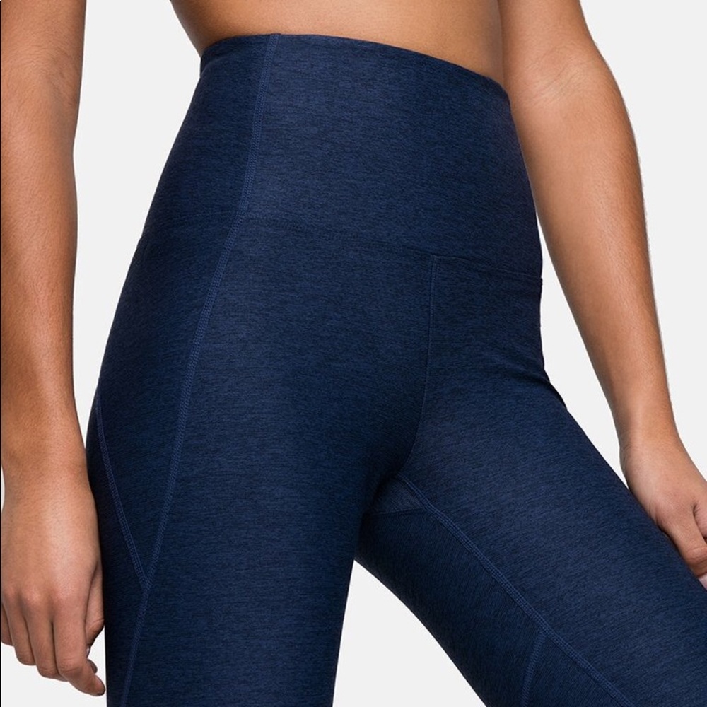 Outdoor Voices Hi-Rise Warmup Legging – NWOT