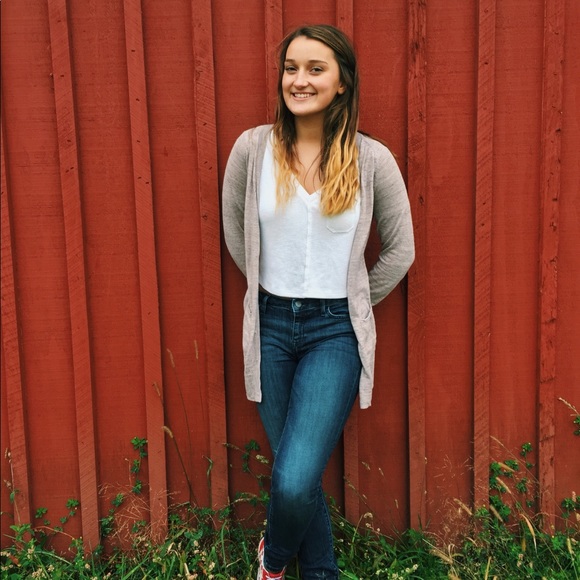 Meet your Posher, Laine - Picture 1 of 1