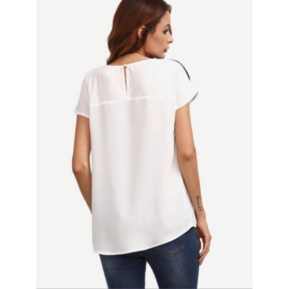 🆕🎀Classy Sew Cap Sleeved Blouse🎀🆕 - Picture 2 of 5