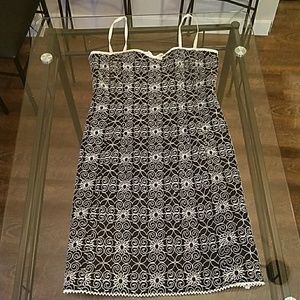 Black and white flower pattern Nanette Lepore