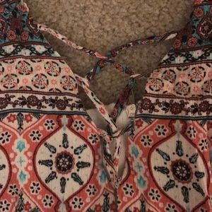 Boho shorts romper size small! Zipper in back 💕