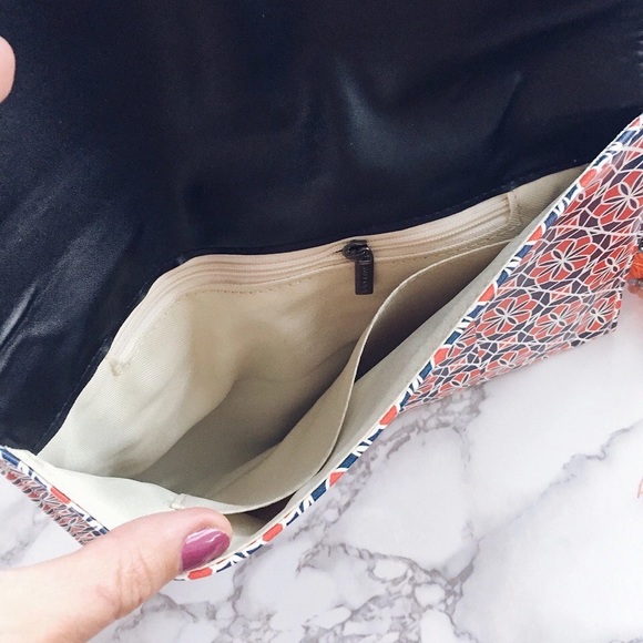 "Santa Clarita" - Picture 7 of 8