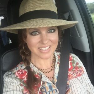 Meet your Posher, Gretchen