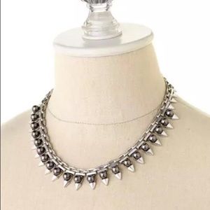 Stella dot silver lynx pearl necklace