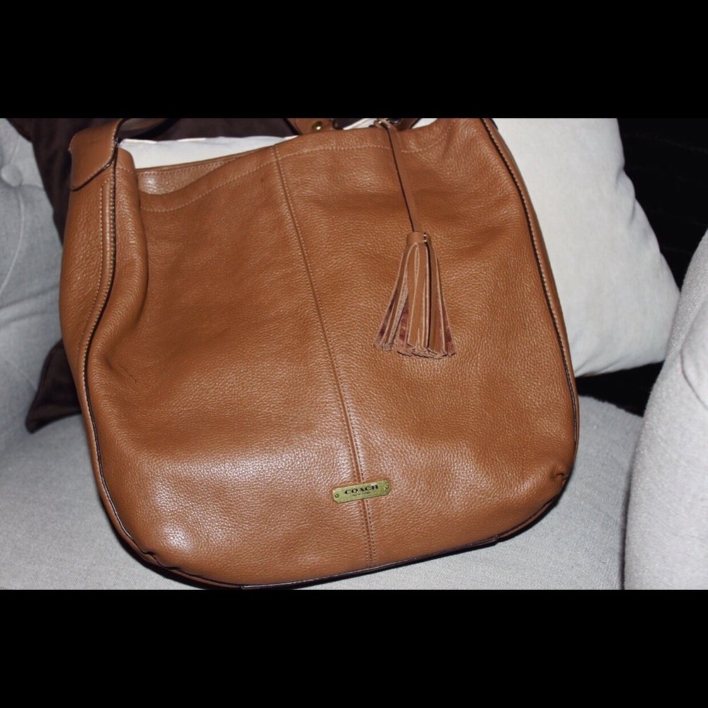 HOBO COACH PURSE WITH TASSEL