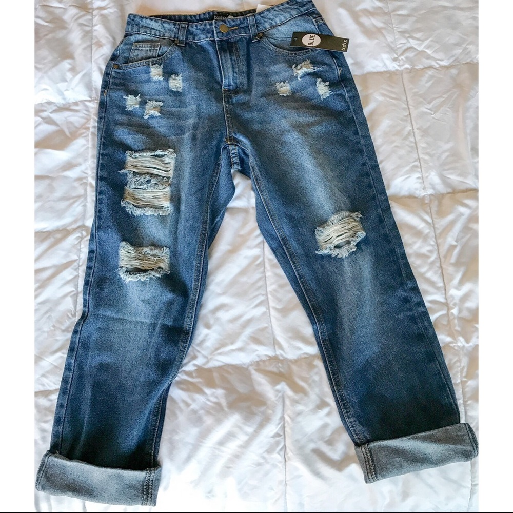 🆕🔥DISTRESSED BOYFRIEND JEANS🔥🆕