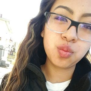 Meet your Posher, Abby