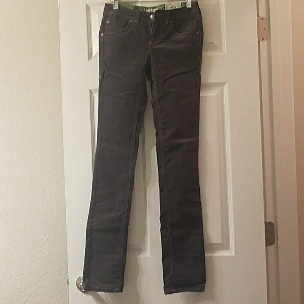 SO gray skinny pants
