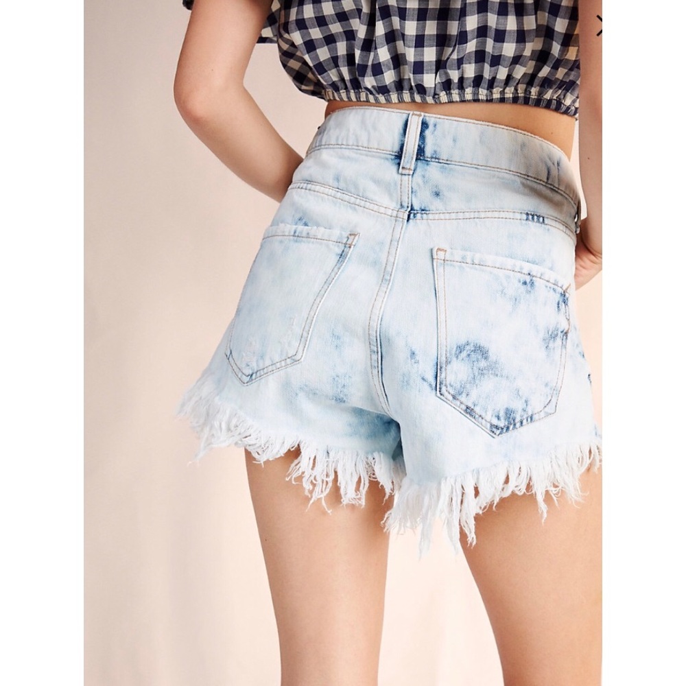 High Waist Cutoff Light Denim Shorts HELLO ☀️