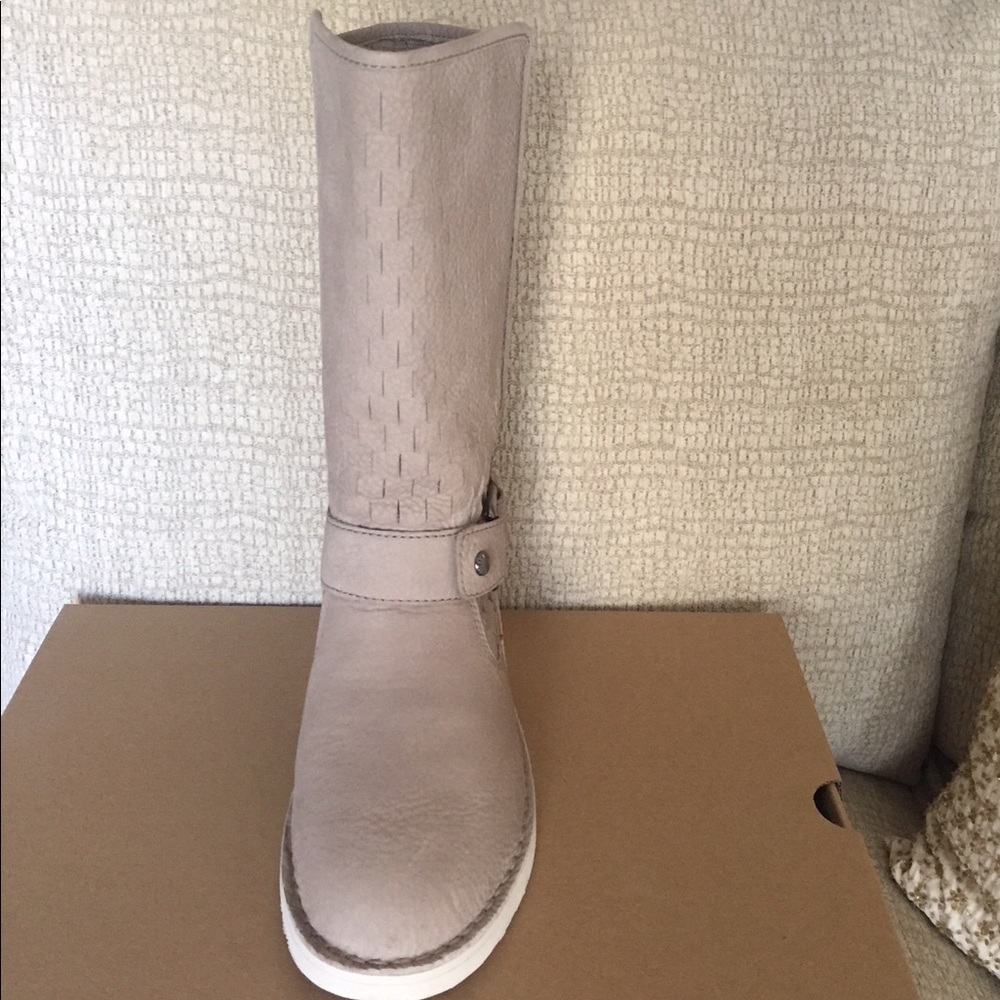 💕❤️UGG Shani Classic Tall Boot❤️💕 - Picture 2 of 8