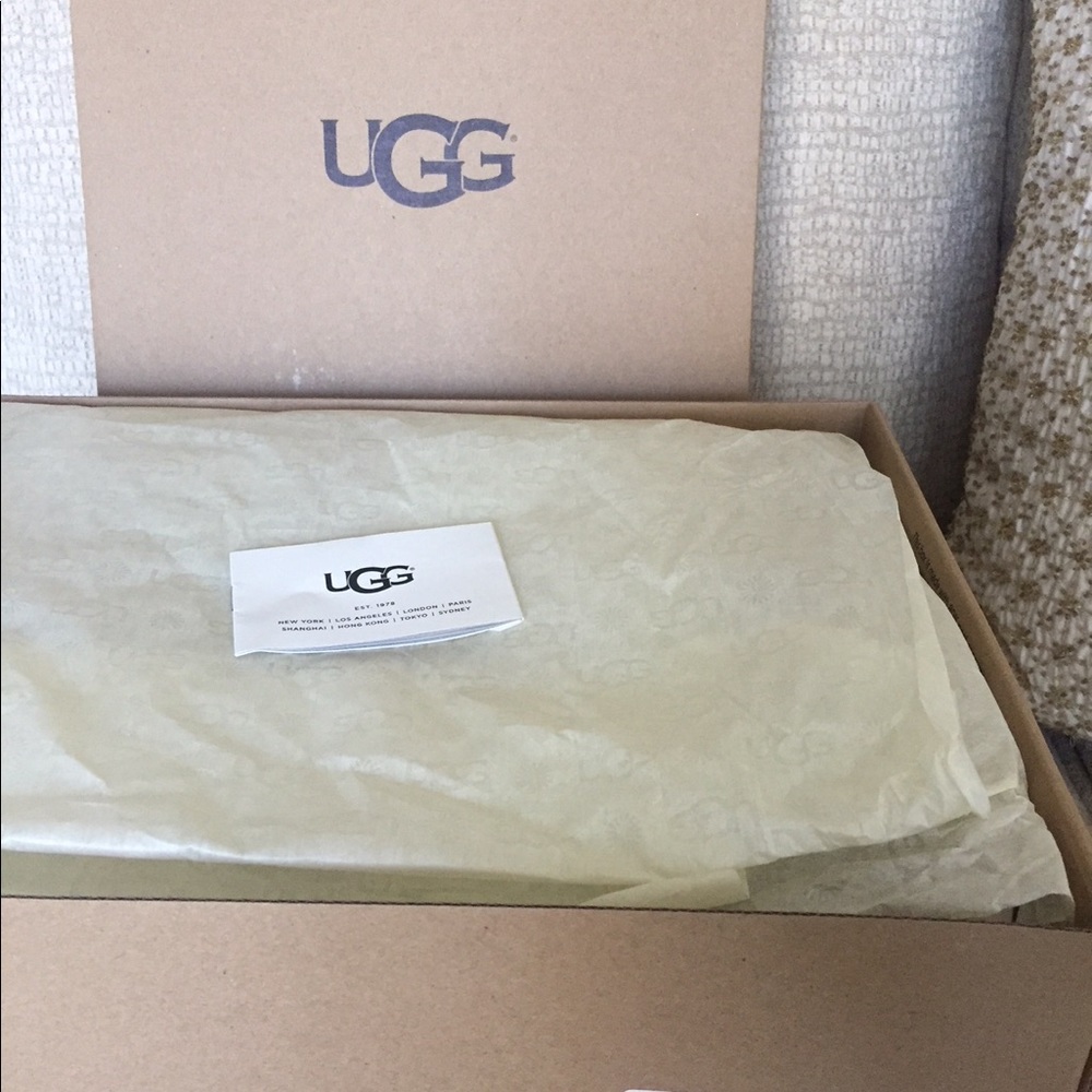 💕❤️UGG Shani Classic Tall Boot❤️💕 - Picture 8 of 8