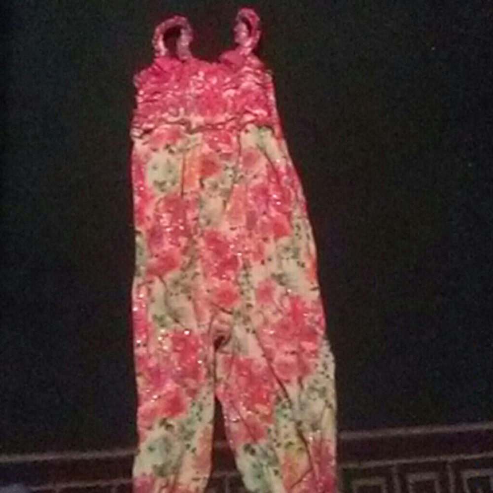 Good condition kinds romper SIZE 6