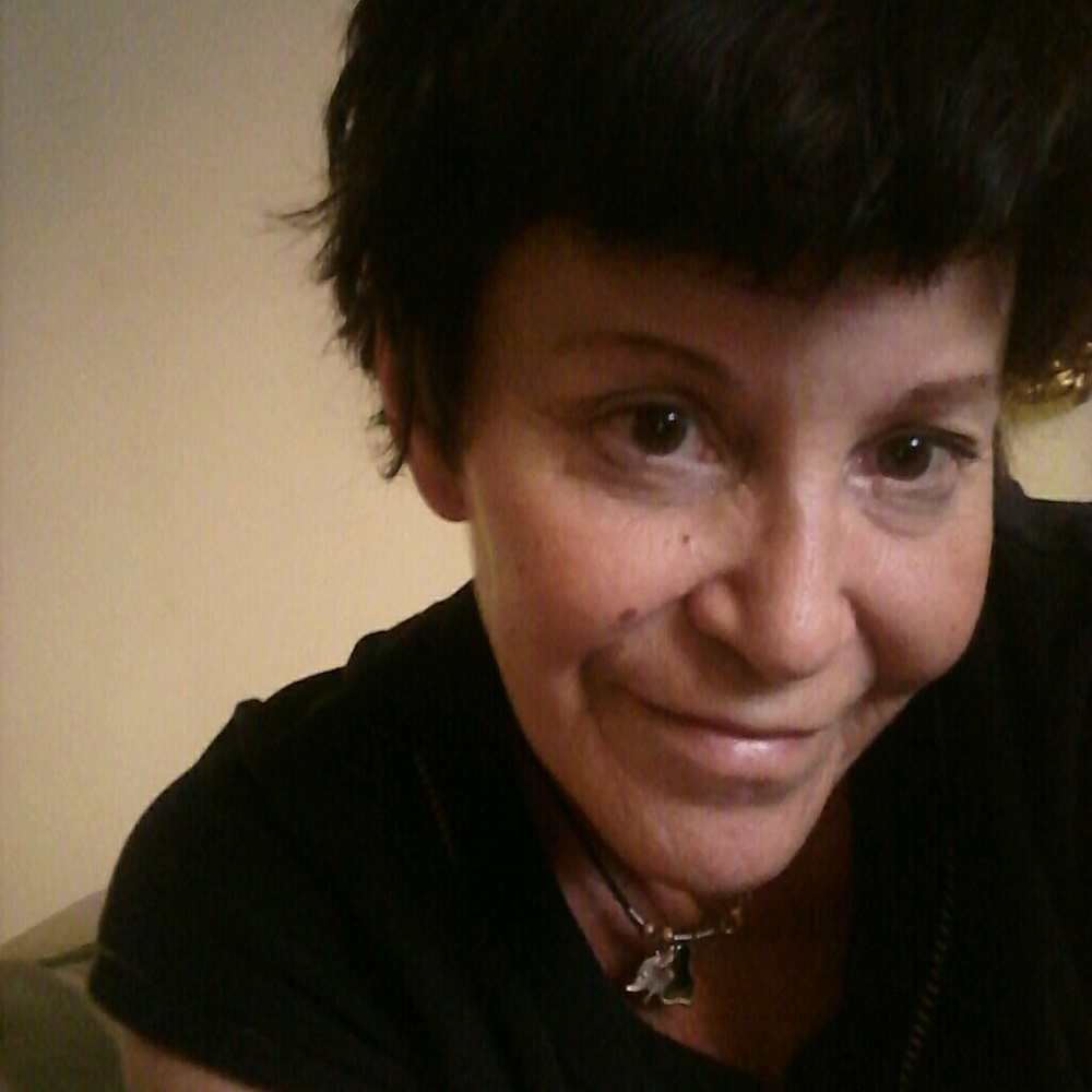 Meet your Posher, Lola