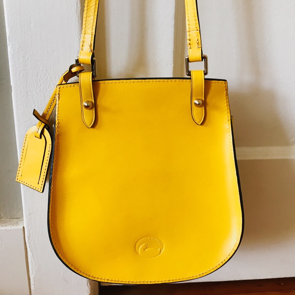 🌻Sunflower Yellow Dooney and Bourke Cross Body🌻 - Picture 4 of 7