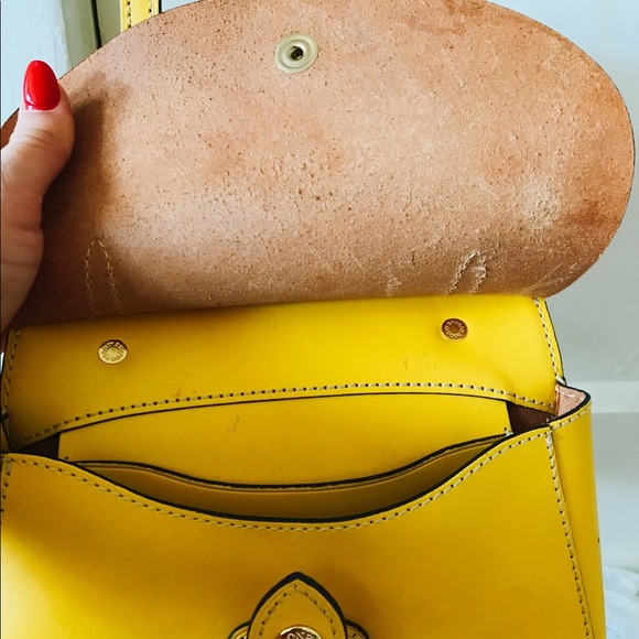 🌻Sunflower Yellow Dooney and Bourke Cross Body🌻 - Picture 6 of 7