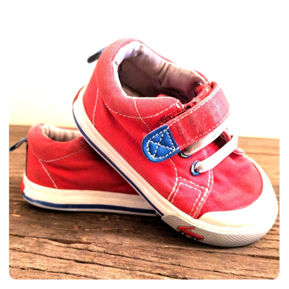 See Kai Run Stevie sneakers