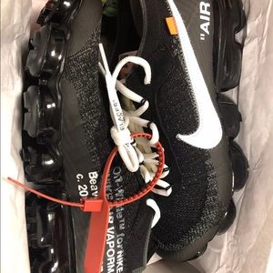 Nike off white vapormax