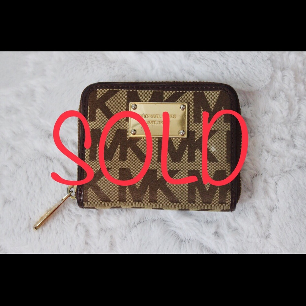 MICHAEL KORS JET SET WALLET✨