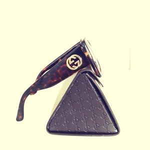Glam Gucci Oversized Tortoiseshell Sunglasses