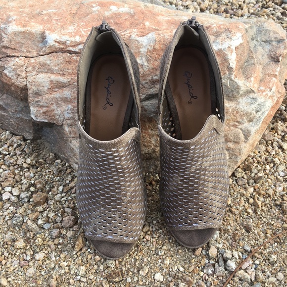 Dark Taupe Peep toe booties - Picture 4 of 5