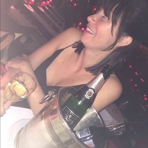 Meet your Posher, Elise