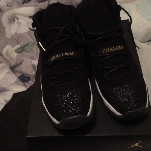 Jordan retro 11 main image 2
