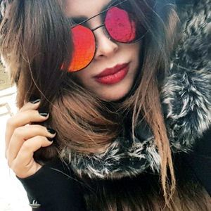 Meet your Posher, Alexandra